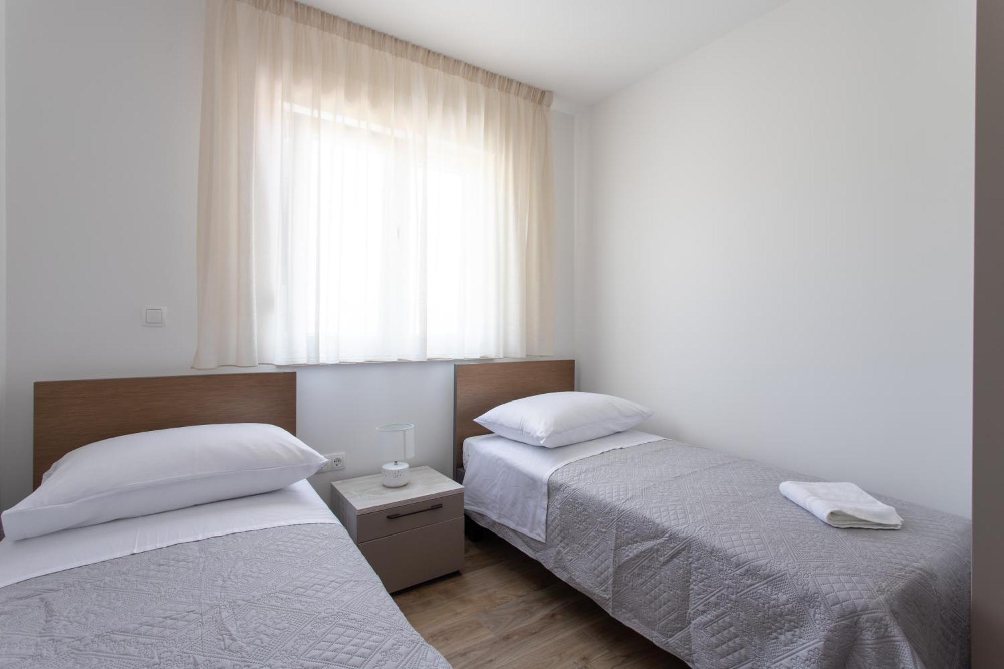 Apartments Top Hill Трогір Екстер'єр фото